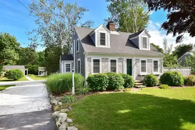 Image de Pool Coming June 2026, Game Barn, Bonus Cottage!