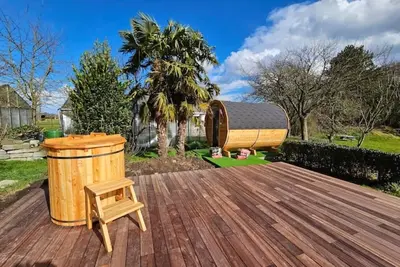 Image de Bnb Green Refuge: Vakantiehuis met Zeer Grote Tuin