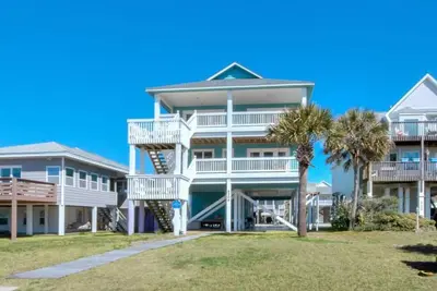 Image de 3br/2. 5ba House, 2nd Row, Ocean Views, Walk to Beach, Dogs Ok, Sleeps 14