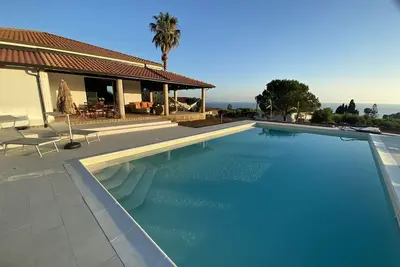 Image de Villa Pavone, with private pool and sea view near the beach