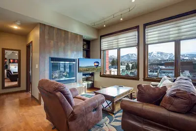 Image de H301b | A/C | Newly Listed | Nice Views | Downtown Luxury Residence | Ski Locker