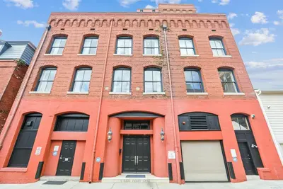 Image de Historic Ta Bryson House with rooftop garden and private underground garage!