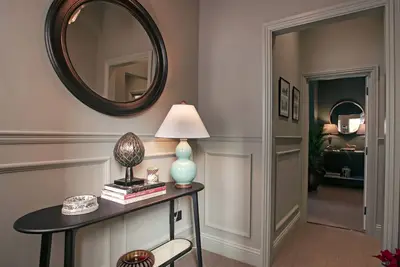Image de Cheltenham centre. Two bedroom apartment, private parking, Ev charging