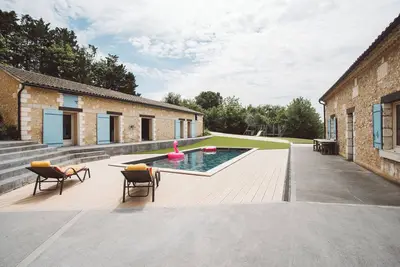 Image de L'authentique - Maison en pierre, L'authentique - Maison en pierre à la campagne
