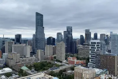 Image de Highrise Central Downtown Toronto Condo with Incredible Views