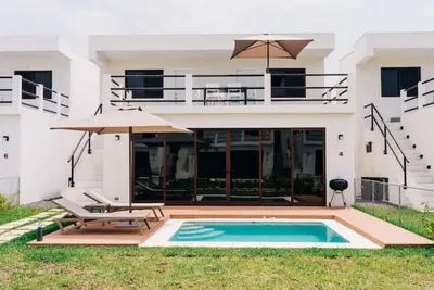 Image de New Bayfront Villa in Costa del Sol\n\n