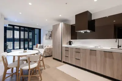 Image de Contemporary Ease Streamlined South Yarra Living