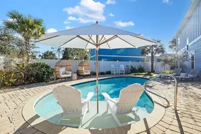 Image de Private Heated Pool|Private Hot Tub|Walk to Beach