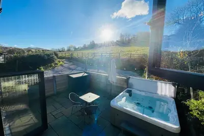 Image de Pass the Keys | The Cosy Romantic and Elegant for 2 with Hot Tub