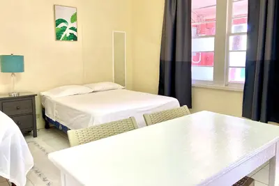 Image de Hip Strip Beach Apartment walkable to clubs, beaches and restaurants