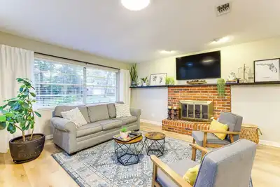 Image de Gainesville Home w/ Fire Pit, 4 Mi to Uf Campus!