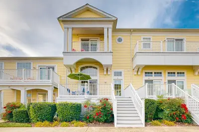 Image de Bayside Bethany Lakes townhome with pools, athletic courts, bikes, grill, & Ac