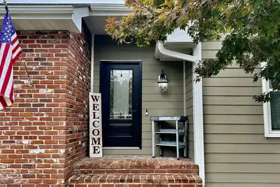 Image de Ranch Walkout - Pool & Hot tub\n\n