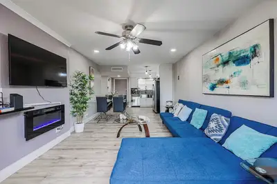 Image de Great 1br Apt W/Pool next Fashion Sq Mall & Bars