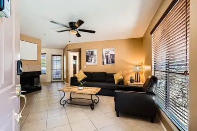 Image de Stunn Full Condo: 2br w/ Pool & Tennis/c