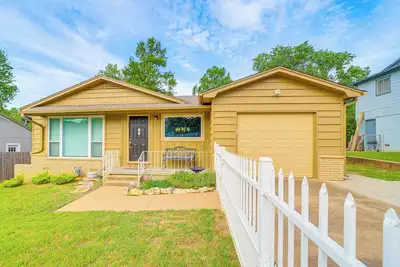 Image de Family-Friendly Sand Springs Home ~ 8 Mi to Tulsa!