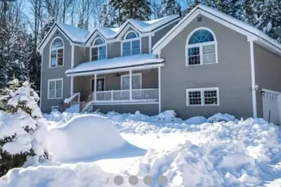 Image de Ski Home 0. 4 miles to Mt. Snow\n\n