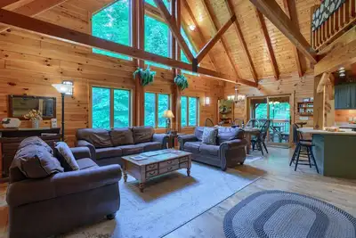 Image de Hocking Hills - Pet Friendly on 6 Acres! Hot Tub!