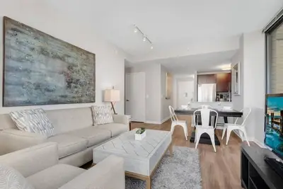 Image de Spacious & Clean 1br | Full Kitchen | Washer/Dryer | by Gls