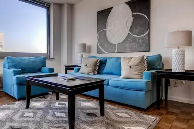 Image de Luxury 2br | Full Kitchen | Steps from Path | by Gls