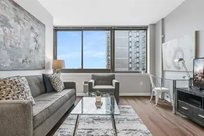Image de Spacious 1br | Gym | Rooftop Pool | Downtown Jersey City | Gls