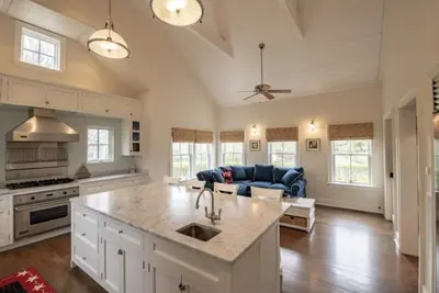 Image de Transferable Car Ferry Rezis - Desirable Cliff Road - walk 2 Town/ Steps Beach