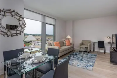 Image de Upscale 2 Br Apartment | Near the Pentagon | Arlington | by Gls