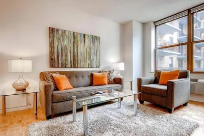 Image de Spacious 1br | Washer Dryer | Free WiFi & Desk | Gls