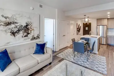 Image de Luxury Two Bedroom Apartment with Balcony | Crystal City Arlington Va |  by Gls