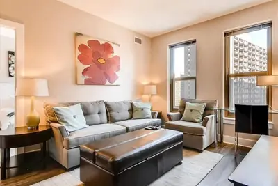 Image de Beautiful 2br in Crystal City | Kitchen + Laundry