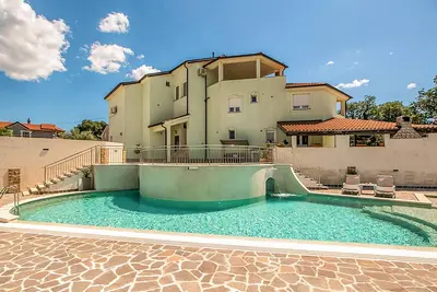 Image de Superbe appartement à Pula avec WiFi