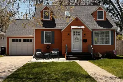 Image de Cozy Haven- Cape Cod style cottage- close to beach