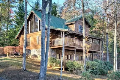 Image de Gorgeous Views - 2mls to Downtown, Game Room, Hot Tub, Pet Friendly! \n