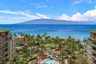 Maui Resort Rentals: Honua Kai – 5 Total Bedrooms, 9th Floor Stunning Deluxe Ocean and West Maui Mountain Views!