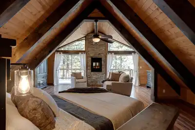 Image de Luxury Cabin - Walk to Stagecoach Lift - Hot Tub - Mountain Views - Dogs Allowed