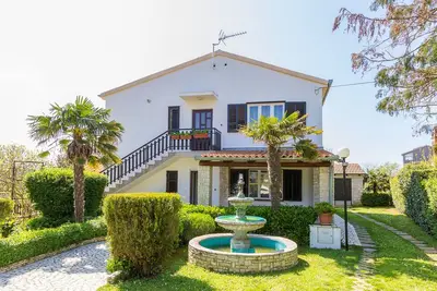 Image de Appartement tout confort avec terrasse et jardin