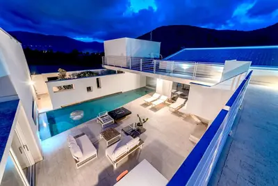 Image de Villa luxueuse, 2 piscines et Spa