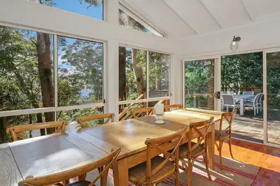 Image de Almond Cottage | Views, walk to the beach, wifi | Accom Holidays