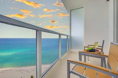 Image de Luxurious Beach Resort- Ocean View & Gym