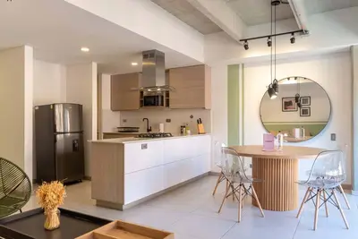 Image de w* | Beautiful 3br w\/ Ac and balcony in Laureles