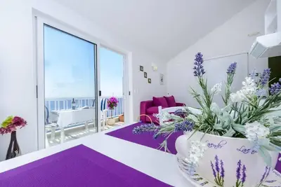 Image de Kate`s place with balcony and the most amazing sea view for 4 persons