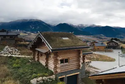 Image de Magnifique chalet en rondins neuf à deux pas du centre de Font Romeu.