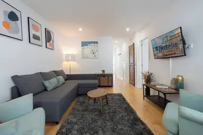 Image de HostWise - Luxurious Spacious Apartment w/ Terrace