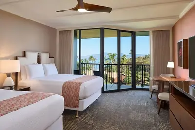 Luxurious Resort in The Heart of Maui! 4 Units, Steps to Honokowai Beach Park