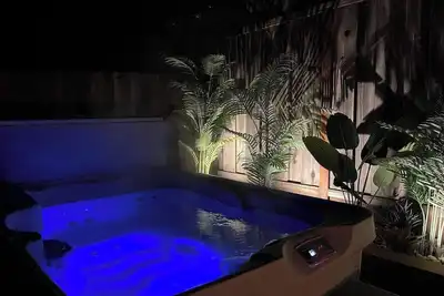 Image de Redwood Grove (Relaxing Hot Tub+Ps5+Redwood Park)