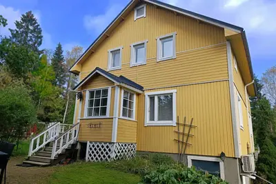 Image de family-friendly house near moomin world.