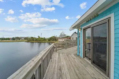 Image de Summer Savings - Canalfront Dog Friendly Home in Hatteras with Private Dock