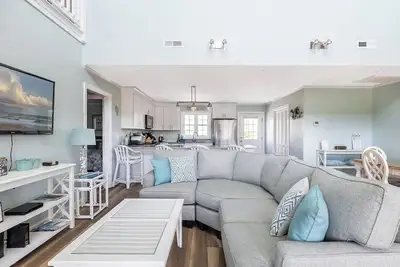 Image de An Emerald Gem, Almost Oceanfront House in Emerald Isle, Nc!