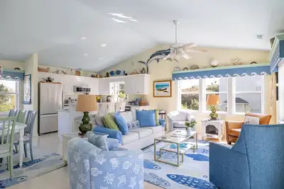 Image de Anchor's Away, Oceanview House in Emerald Isle, Nc!