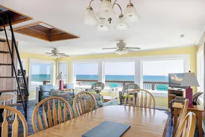 Image de Awesome Views, Oceanfront House in Emerald Isle, Nc!